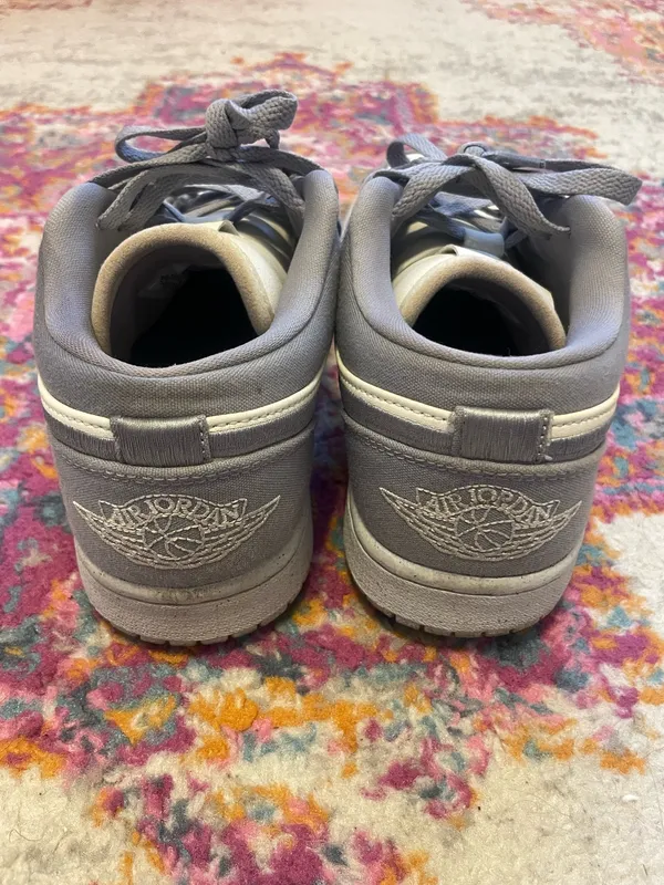 Nike Jordan 1 Low SE Women’s - Image 3