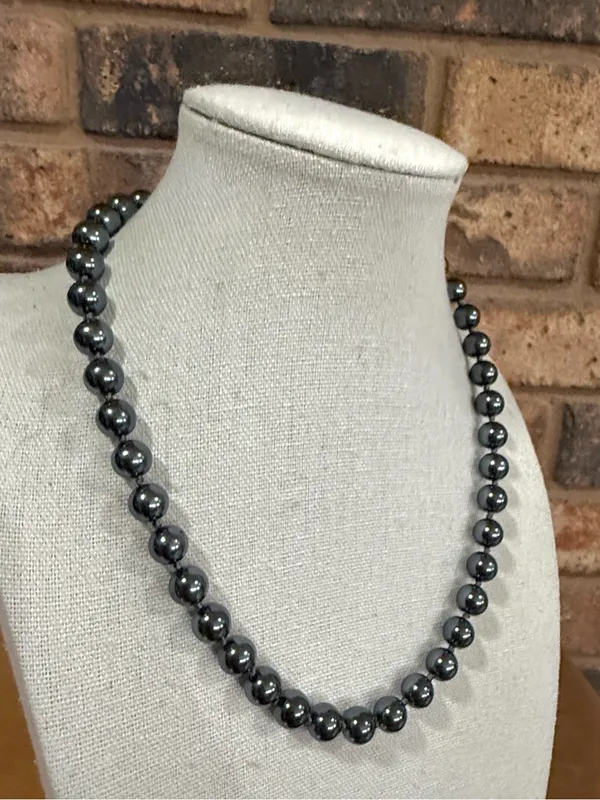 Talbots Vintage Grey Faux Tahitian Hand Knotted Pearl Bead Choker Necklace - Image 3