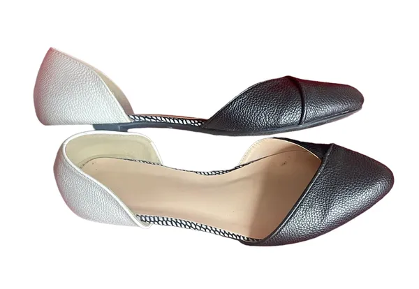 Black And White Slip On Flats - Image 3