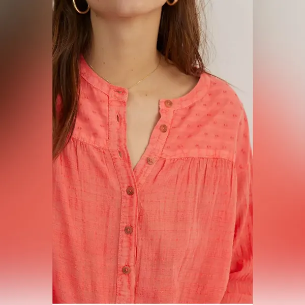 Anthropologie Pilcro Mila Draped Button Down‎ Top Shirt in Coral Size Medium - Image 2