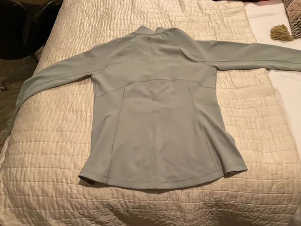 Calia by Carrie Underwood Long Sleeve light green zip up - Image 2