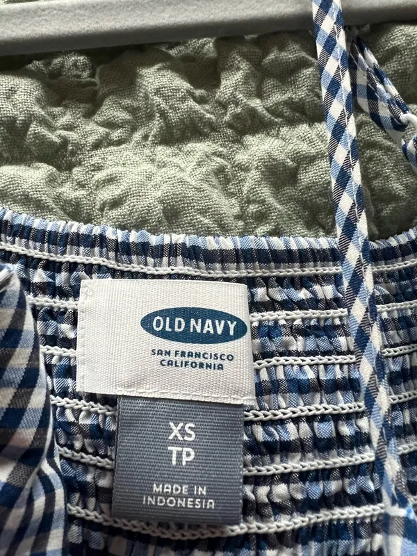Old Navy white and blue gingham dress with adjustable straps. Size: XS #gingham #summerdress - Image 2