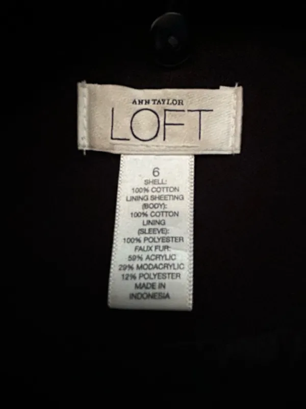 Anne Taylor Loft Black Women's Double-Breasted Jacket with Faux Fur Collar SZ 6 - Image 11
