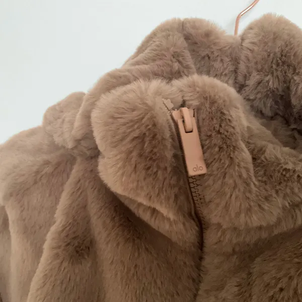 Alo Yoga Faux Fur Foxy Jacket Toasted Almond S - Image 7