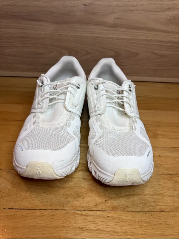 On Cloud 6 Women's Sneakers in White - Size 8.5 - Image 3