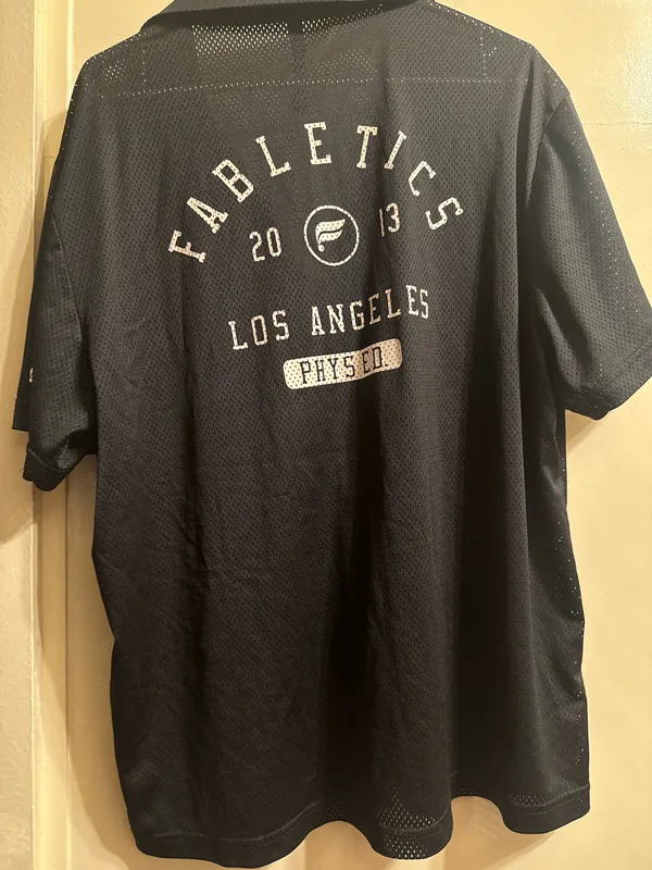Fabletics Shirt Workout - Image 2
