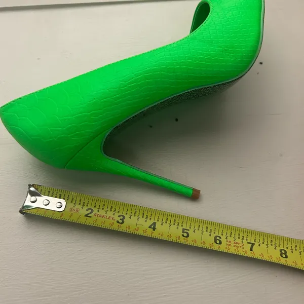 Stilettos Elegant Green Stiletto Heels 10 M Like NEW - Image 2