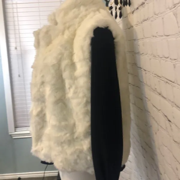 Ellen Tracy sleeveless jacket   - Image 2
