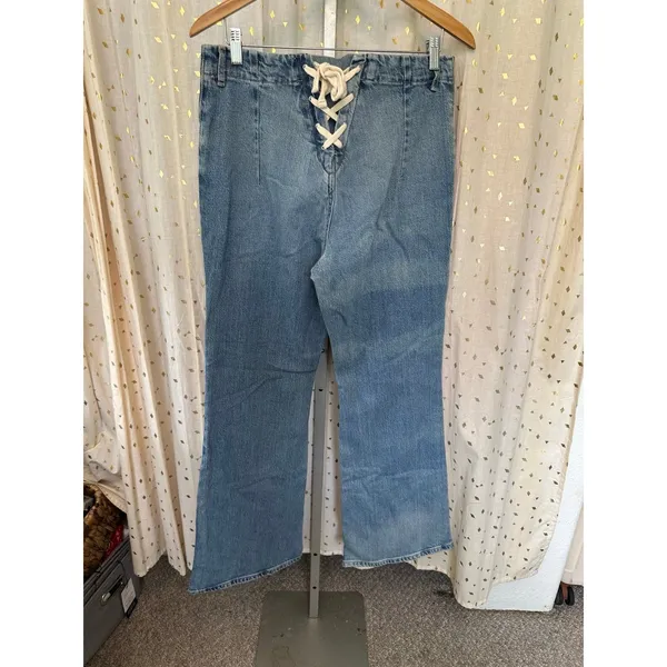 NWOT Urban Outfitter BDG Back Lace Up Light Wash Distressed Flare Jeans 31 - Image 5