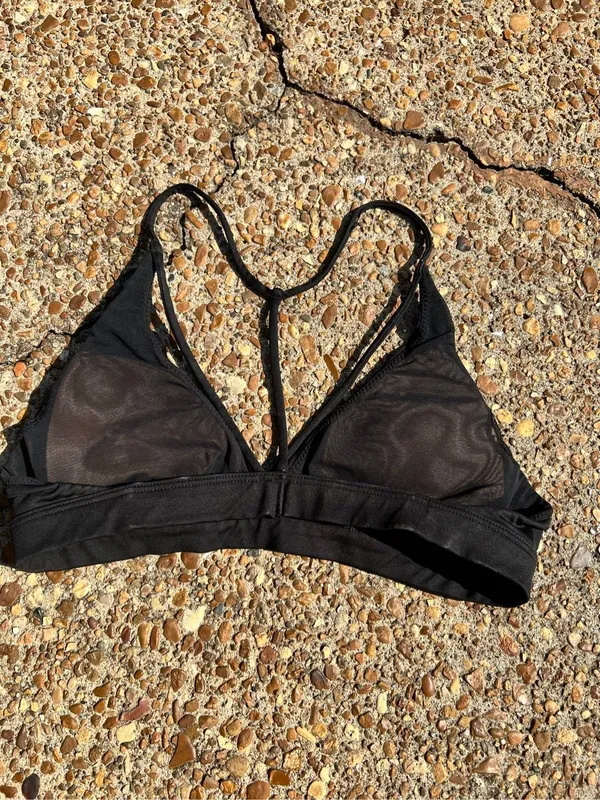 Victoria’s Secret Strappy Workout Sports Bra Black Low Impact XS - Image 3