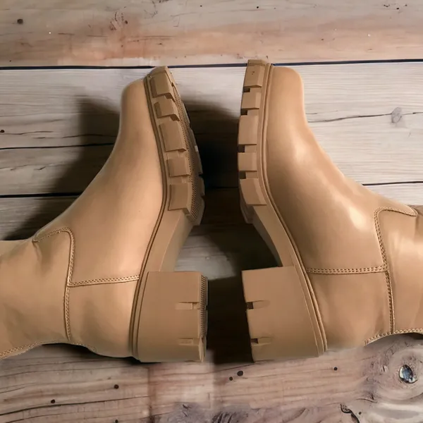 Women's Tanggo Caramel PU Fashion Boot US 9.5 Nwob - Image 10