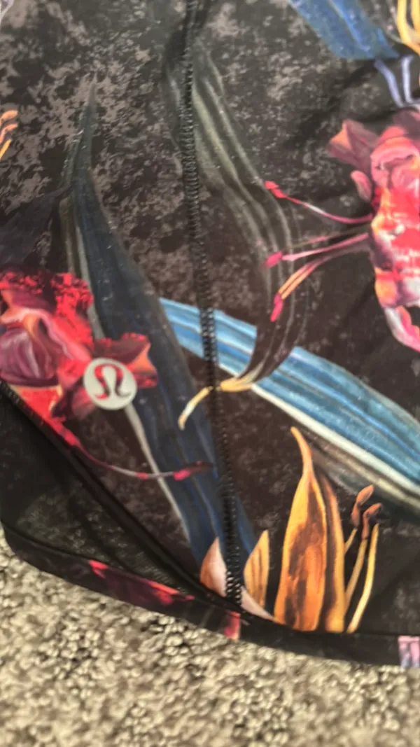 Lululemon Hotty Hot 4" - Image 4