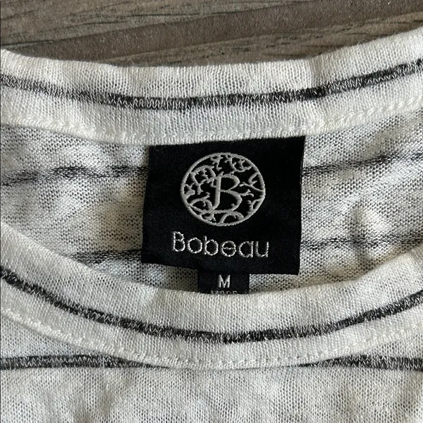 Bobeau Heathered Gray and White Top - Image 2