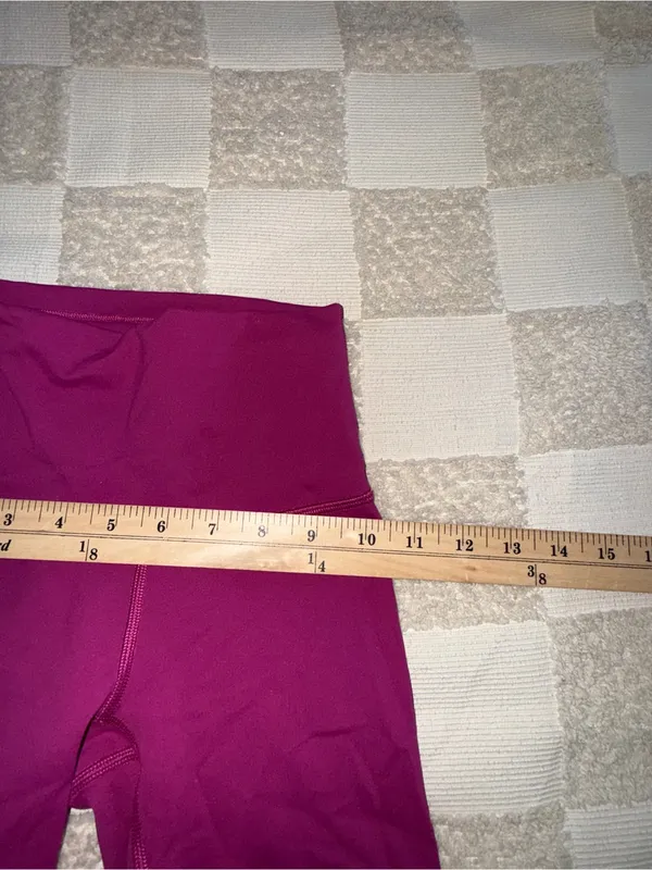 Lululemon Wunder Train High-Rise Shorts size 0 - Image 2