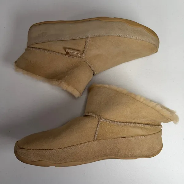 FitFlop Size 9 Mukluk Short Boots Tan Suede Shearling Lined 027-040 Ankle Boot - Image 2