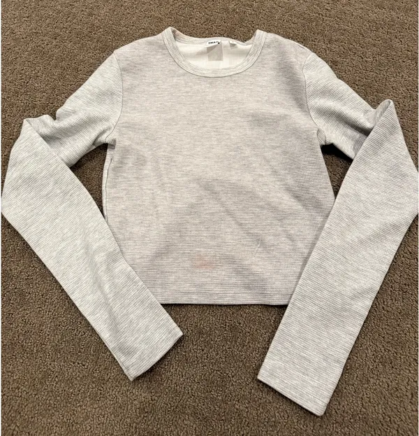 TNA Aritzia Long Sleeve Top - Image 2