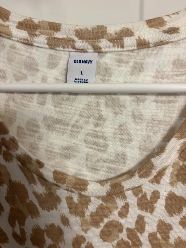 Old Navy Cheetah Dress - Image 4
