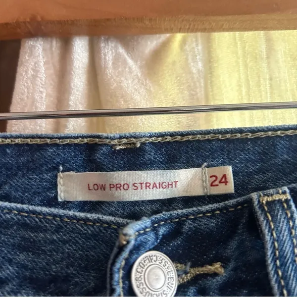 Levi's Low Pro Straight Jeans Distressed Knee Holes‎ Ripped 100% Cotton Size 24 - Image 4
