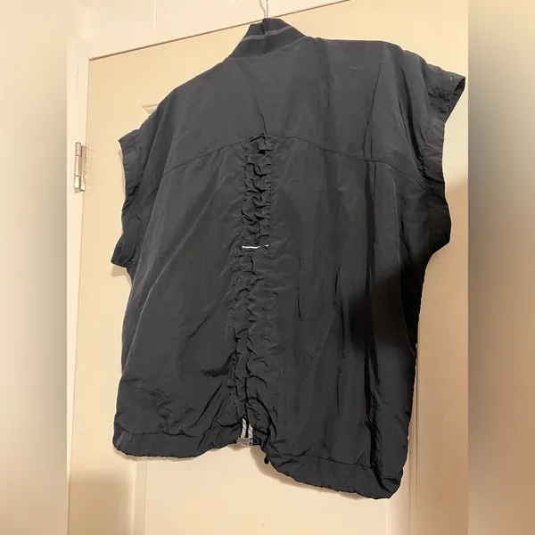 Gymshark‎ Retake Woman's Vest XS Relaxed Gorpcore Athleisure Black Zip - Image 3