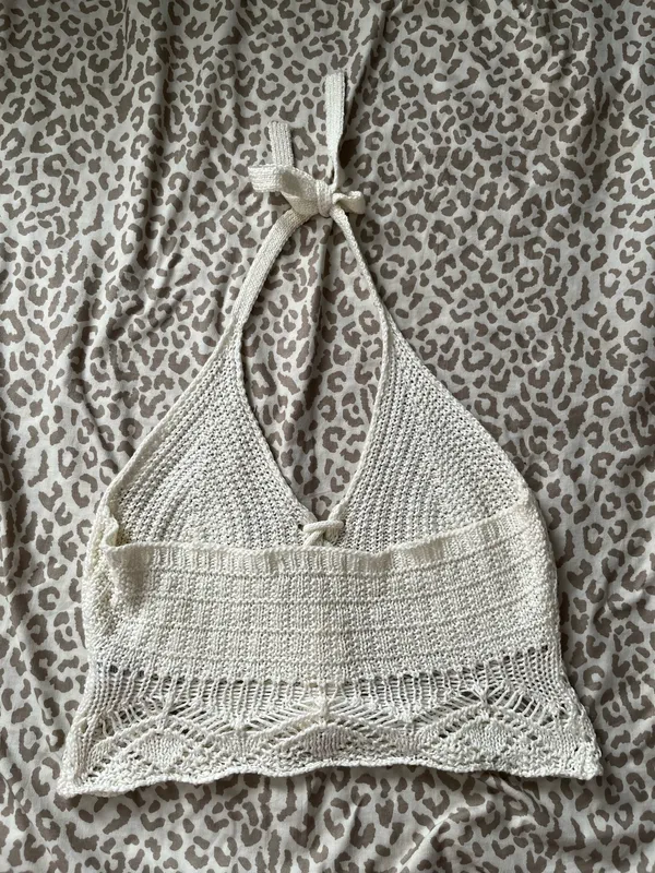 bohemian-style ivory knit halter crop top - Image 2