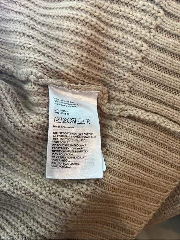 H&M Beige Cable Knit Cropped Button Front Cardigan Sweater Women’s Size L - Image 6