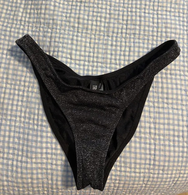 Triangl Bikini Set - Image 3