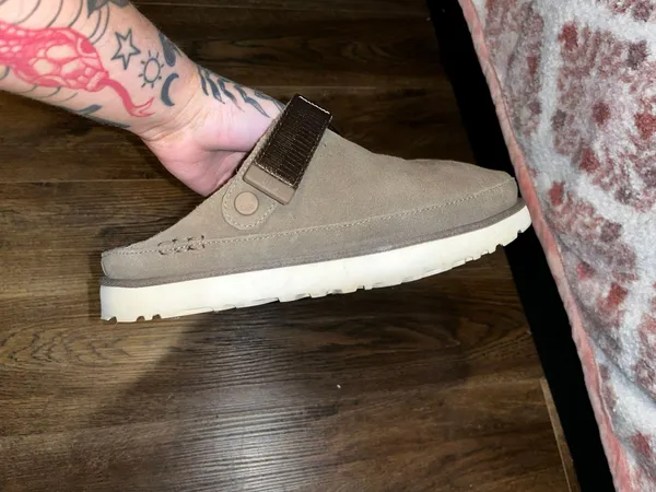 UGG Clogs - Image 2
