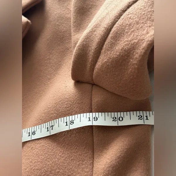 DKNY Women's Walker Wool Camel Coat Size Medium - Image 8