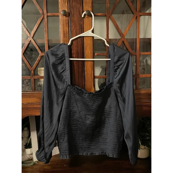 J. Crew Squareneck‎ Smocked Featherweight Satin Cropped Top Size XL - Image 2