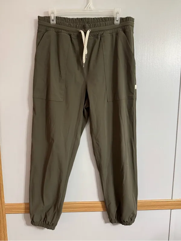 Vuori Miles Olive Drawstring Jogger Pants Size Large - Image 3