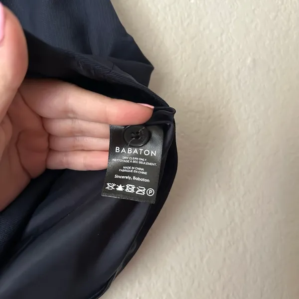 Babaton Aritzia Deniro Button Up Crepe Vest Navy Size 8 - Image 9
