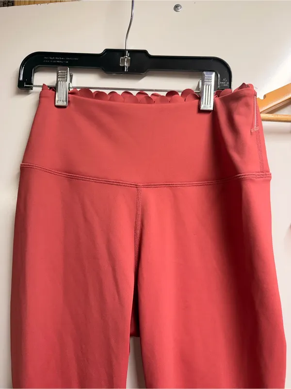 IVL Collective Scalloped set in rose size 2 woman’s activewear - Image 4