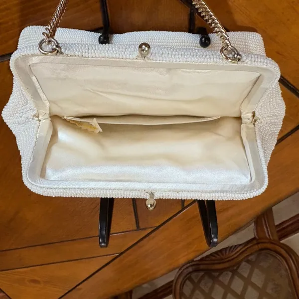 1950-1960 Elegant White Beaded Clutch made in Japan. - Image 8
