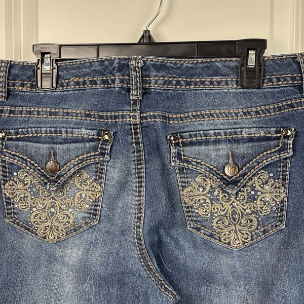 Nine West Jeans Womens 10/30 Bling Embroidered Rhinestone Capri Pants Blue Denim - Image 13