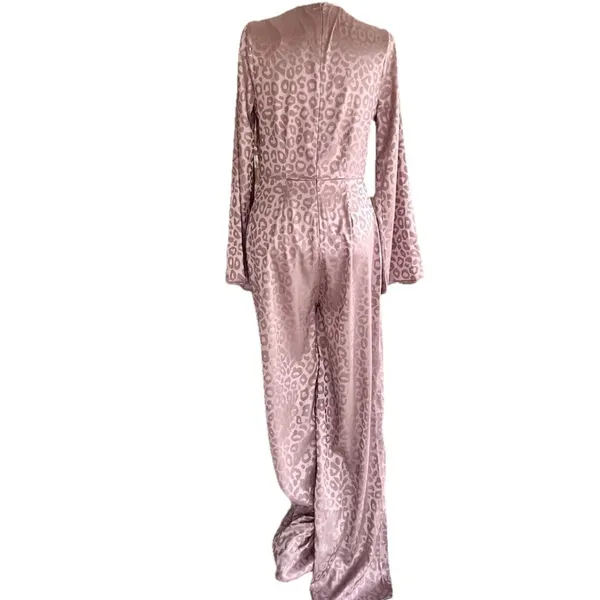 Lulus Dusty Lavender‎ Leopard Print Bell Sleeve Jumpsuit NWT M (6) - Image 4