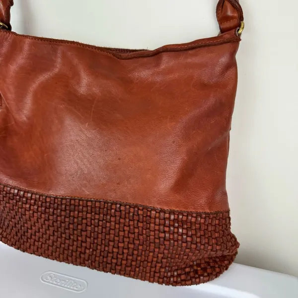 Marta Ponti Leather Woven Hobo Bag Made in Portugal Brown Slouchy - Image 3