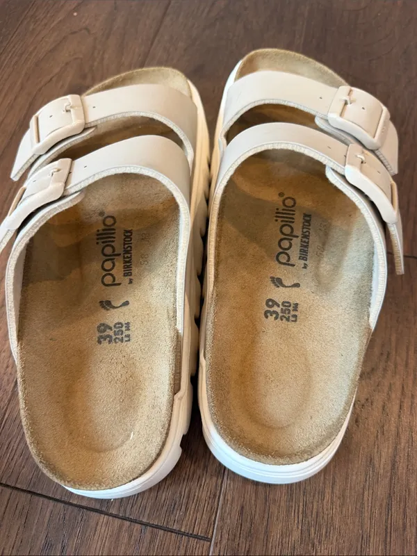 Birkenstock: Arizona Chunky in Sandcastle Size 39 - P51 - Image 2