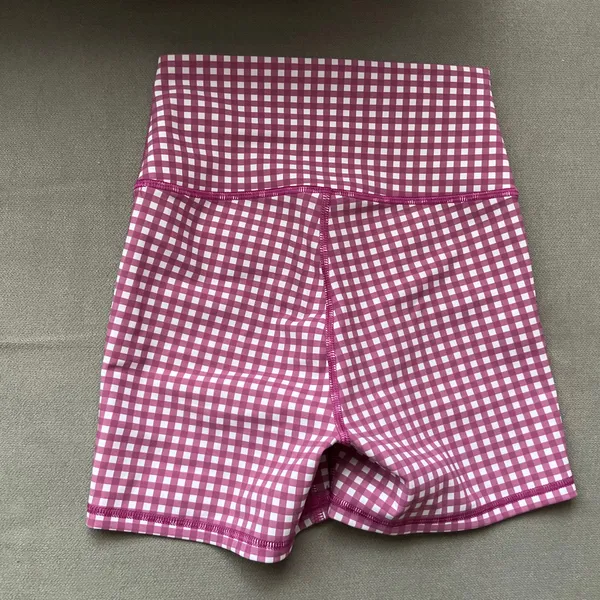 Alo Yoga 4” Vapor High Waist Gingham Short Raspberry Sorbet XXS - Image 5