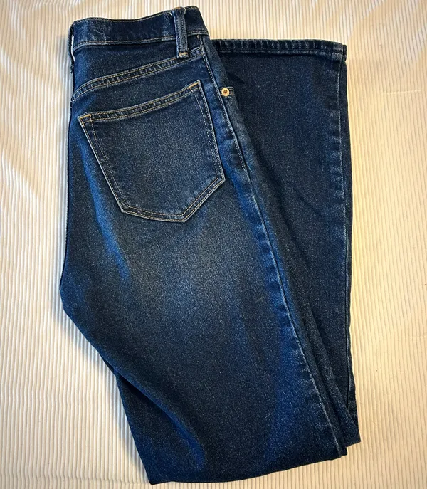 Abercrombie & Fitch - Image 4