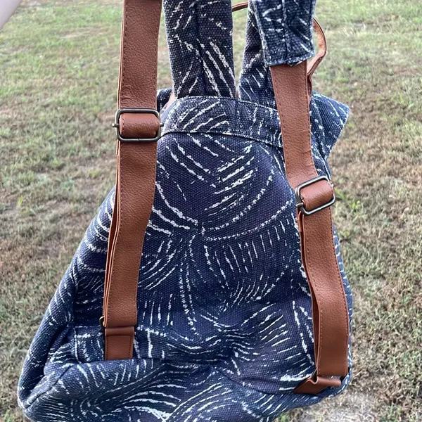 lu elle Back Pack - Image 2