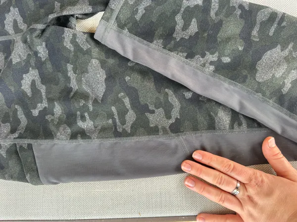 Camo Fabletics Leggings - Image 4