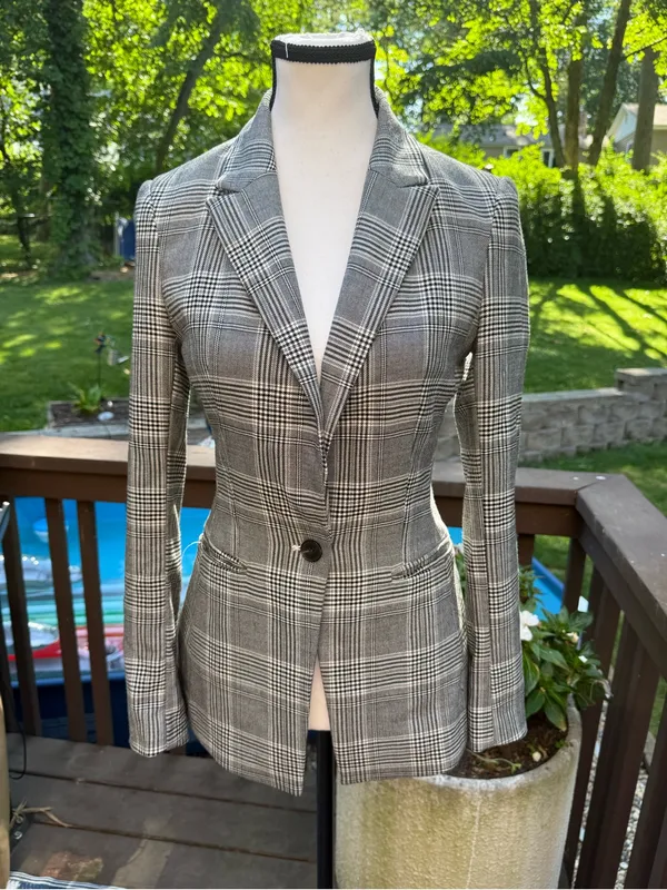 H&M Gray Plaid Blazer - Tailored Single-Button - Image 2