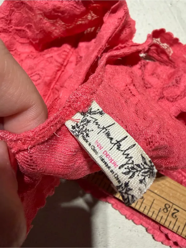 Free people intimately Lace Racerback Bralette coral small - Image 3