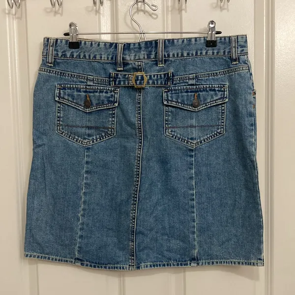 Old Navy Y2K Low Rise Denim Skirt - Image 4