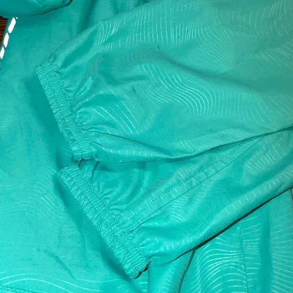 ASICS running raincoat packable lightweight water / wind resistant - Image 8