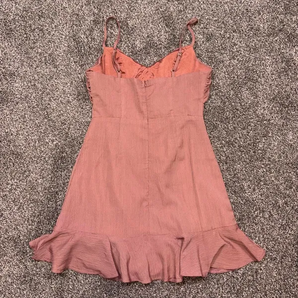 White Fox Boutique pink mini dress with ruffled hem and tie front detail, size S - Image 3