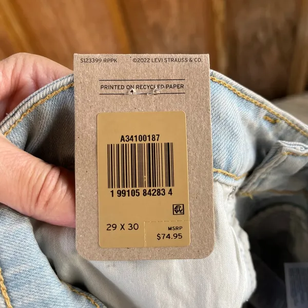 Levi’s Women's 726 High Rise Flare Jeans Light Wash Size 29/30. NEW! - Image 7