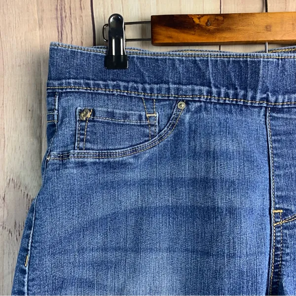 Denizen from Levi's Classic Blue Straight Leg Jeans - Image 2