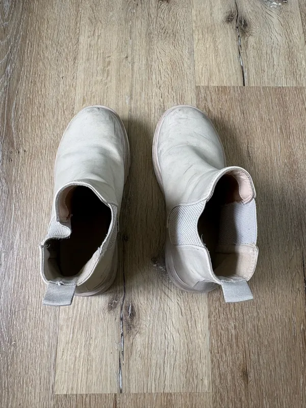 Beige Chelsea Ankle Boots Tan Size 5.5 - Image 4