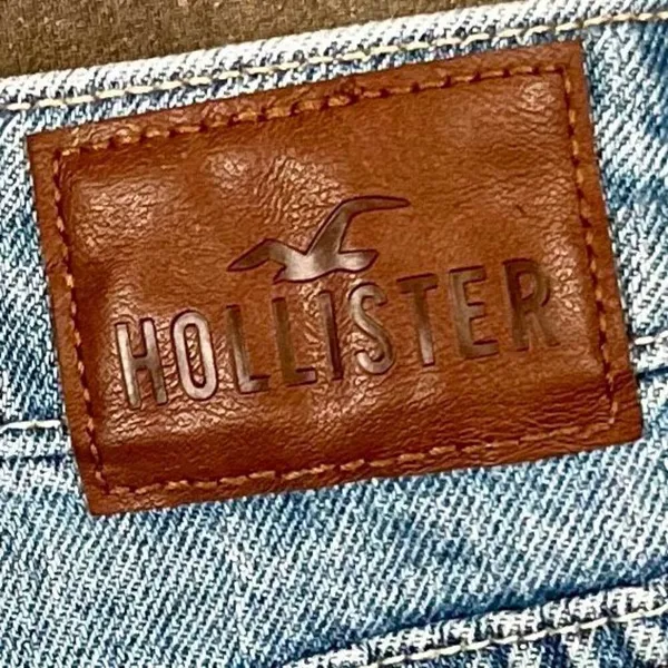 Hollister Light Wash Denim Ultra High Rise Mom Shorts 8 - Image 9